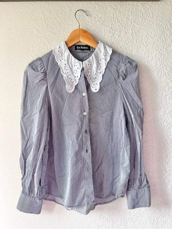 En Saison Tops - En Saison Black White Pinstripe Lace Collar Top  Sz XS